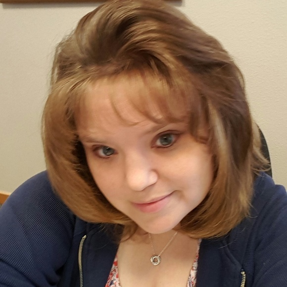 Meet your Posher, Robin - Picture 2 of 2